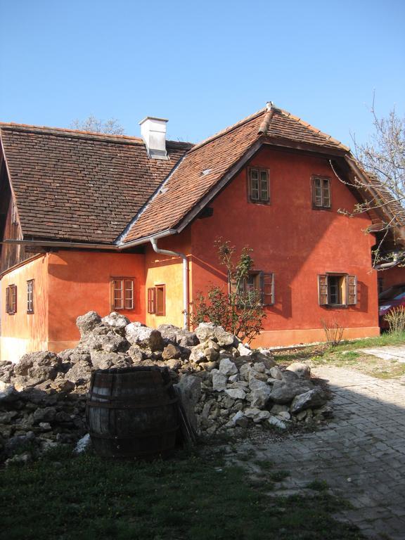 Ferienwohnungen Sonnenberg Ratsch an der Weinstraße Exterior foto